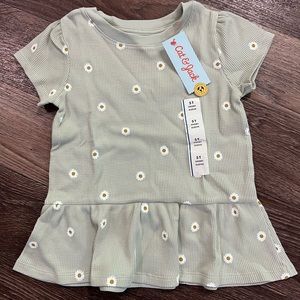 Cat & Jack Sage green 5T waffle tee with Daisy Print